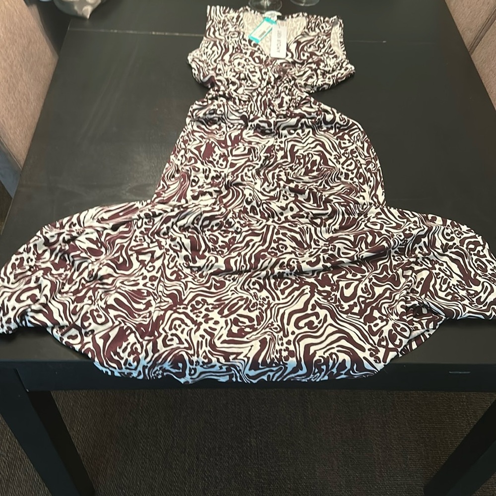 Amour Vert brand new with tags, burgundy, graphic, long dress